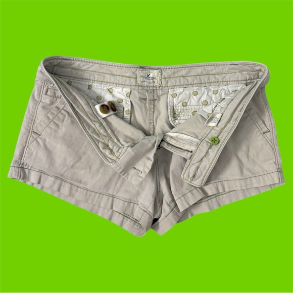 American Eagle Y2K Khaki Shorts - Picture 3 of 7